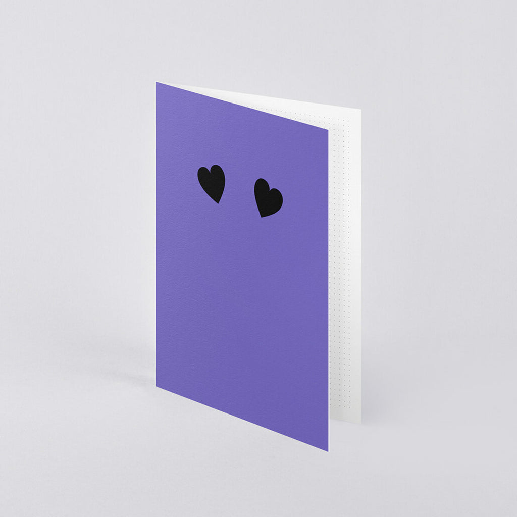 Grußkarte lila mit zwei schwarzen Herzen, stehend, innen weiß mit journaling dots