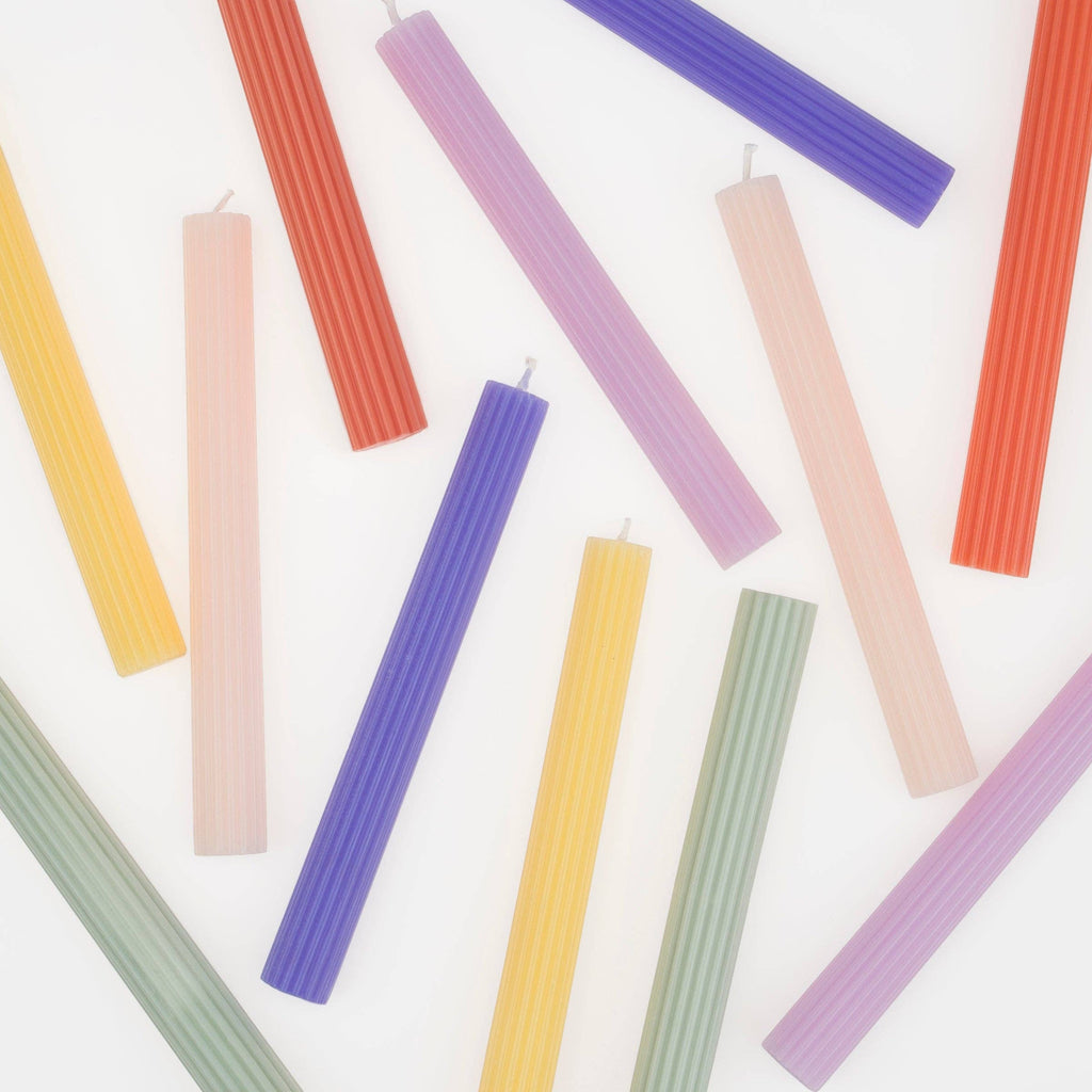 Regenbogen Tischkerzen X 12er Set