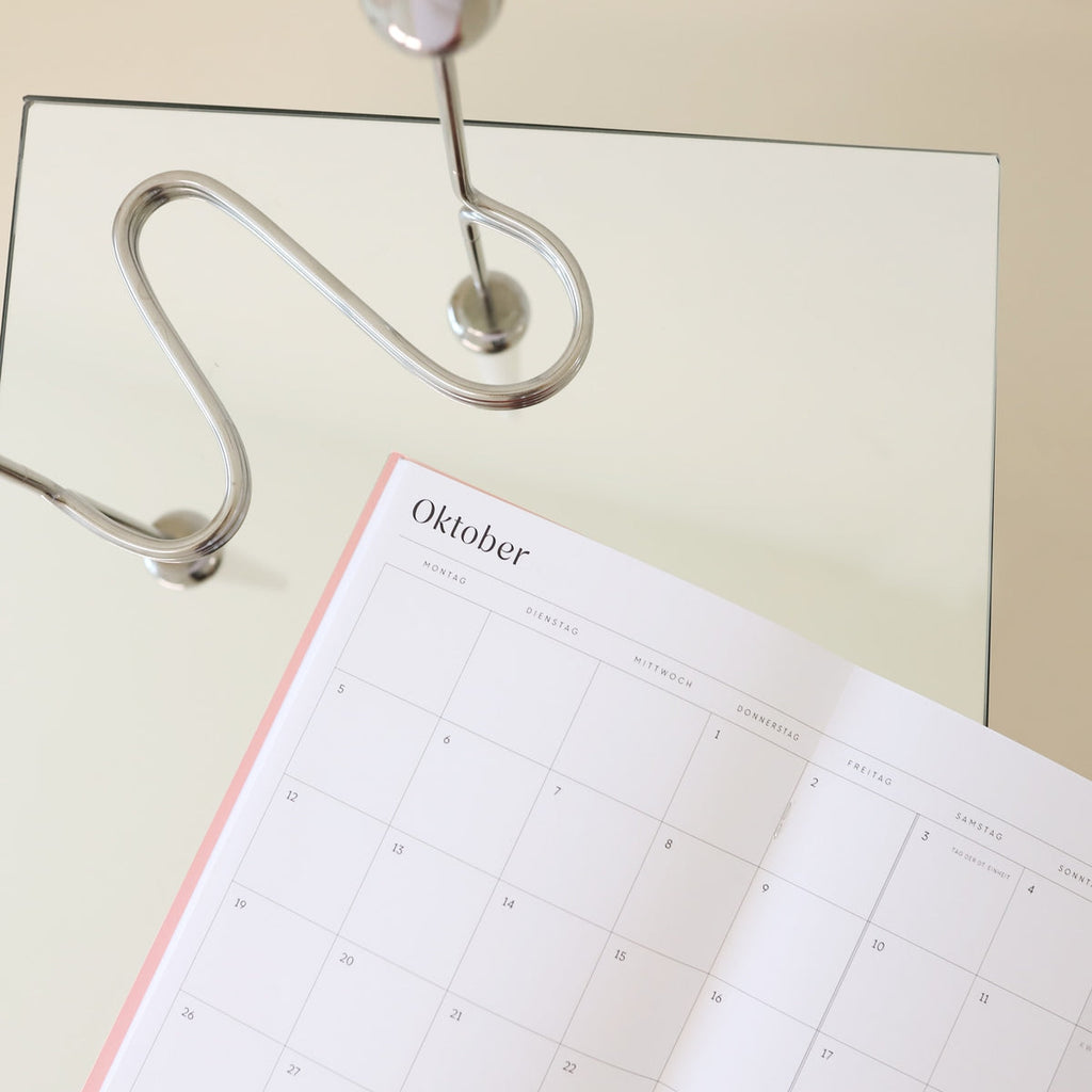 Monatskalender 2026 X Neonpink, Detailansicht Monat Oktober