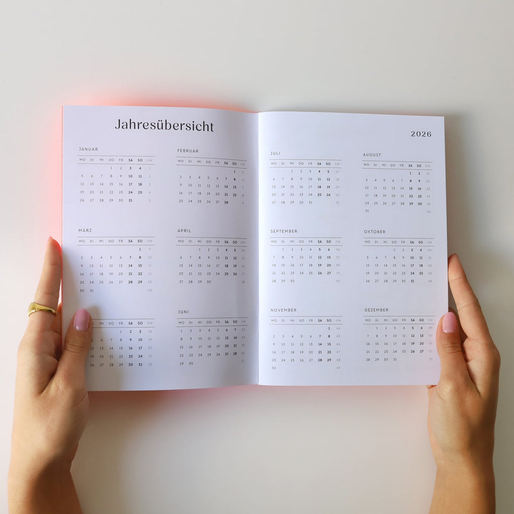 Monatskalender 2026 X Neonpink, Jahresübersicht