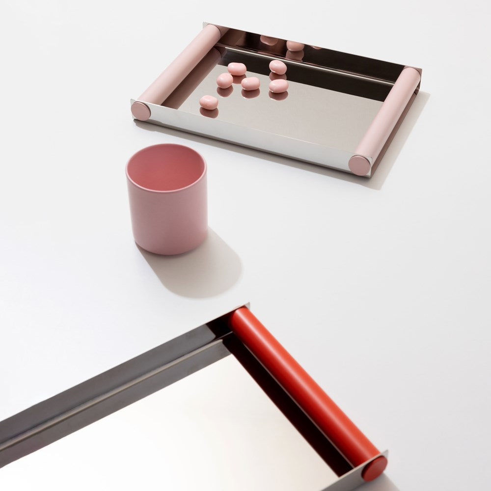 Spiegel + Rosa Ray Tray X Tablett Disco Medium mit rosa Tasse und rosa Süßigkeiten, Spiegel + rotes Ray Tray