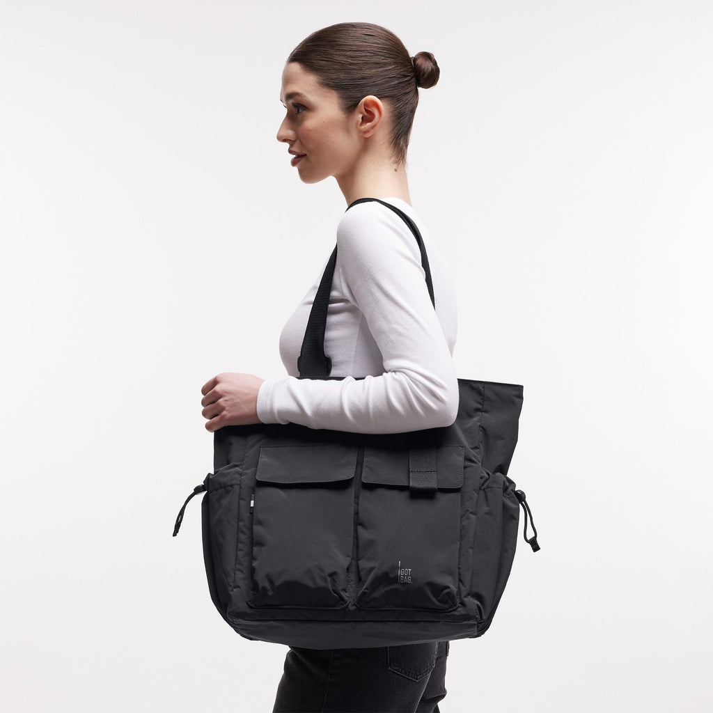 Mellow Tote Bag X Black
Got Bag
getragen von einem Model
