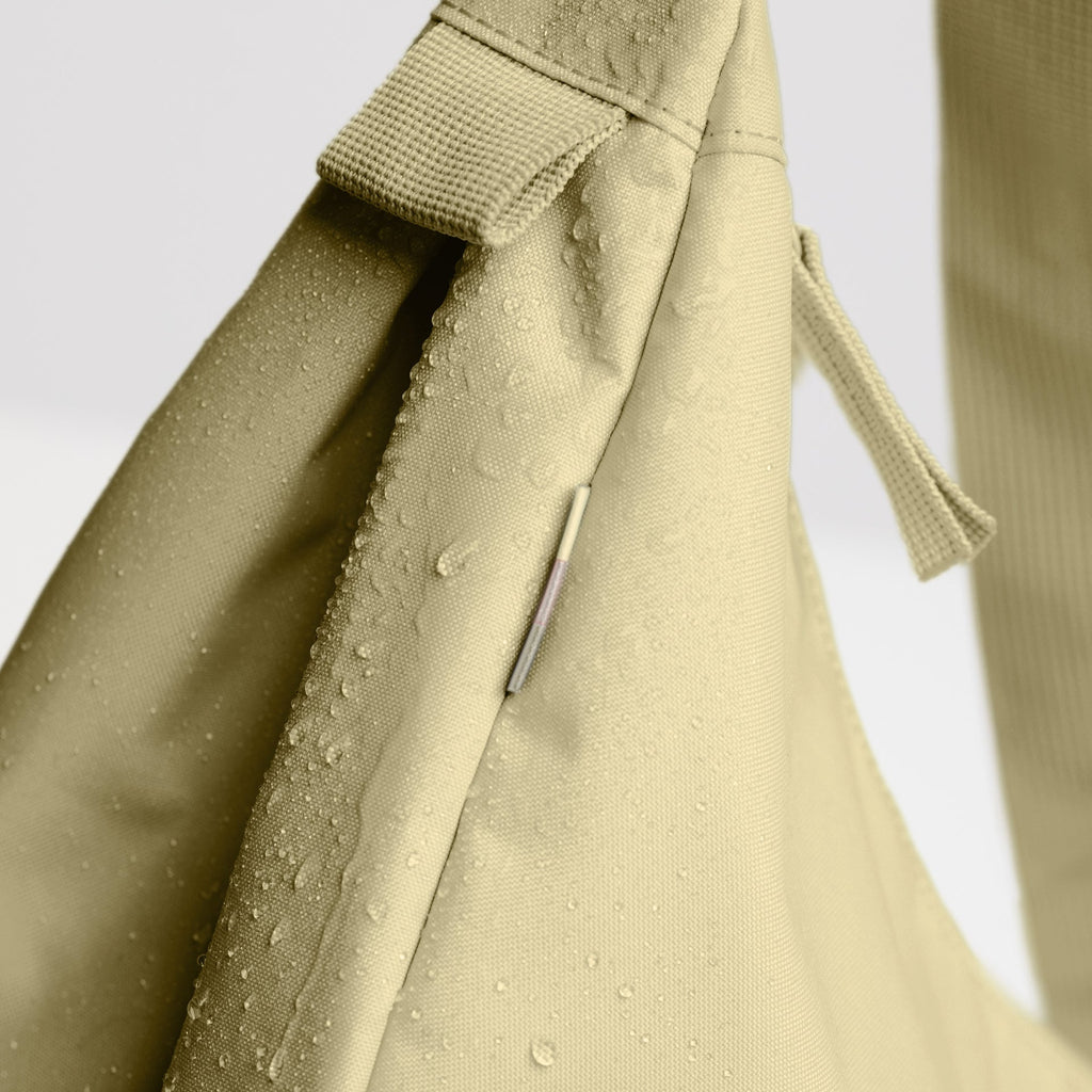 Large Nori Monochrome X Moon Bag, Detailansicht