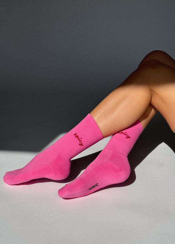 Amore, XOXO, Spicy X 3er Set Socks
Spicy Socken getragen von einem Model