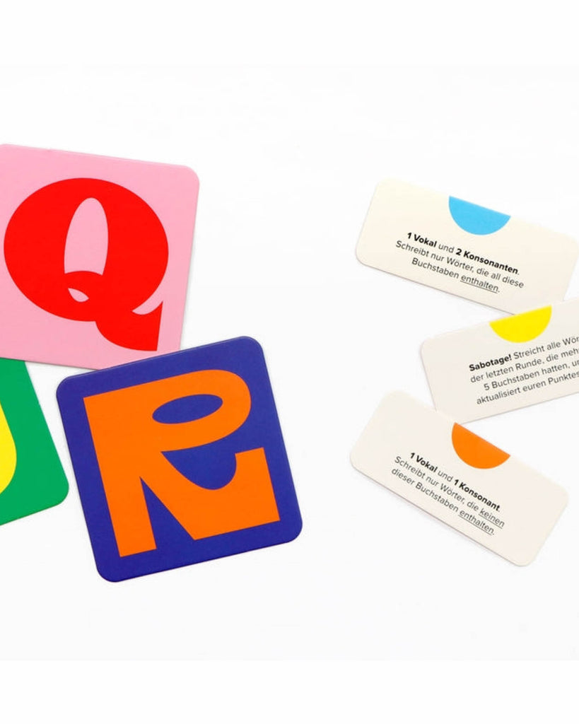Alphababbel X Das rasante Wörterspiel, Detailansicht von mehreren Karten