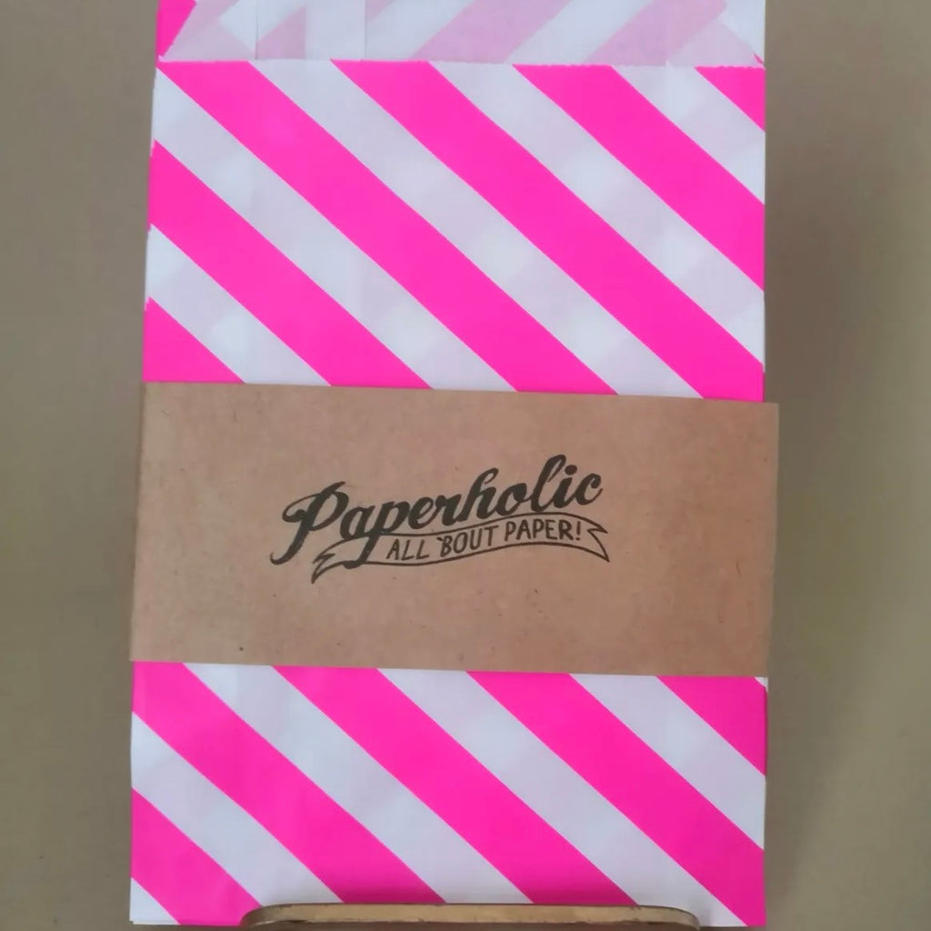 Candy Bag neonpink-weiß diagonal gestreift mit brauner Banderole