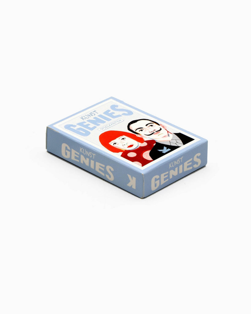 Kunst-Genies, Kartenspiel, von schräg oben fotografiert